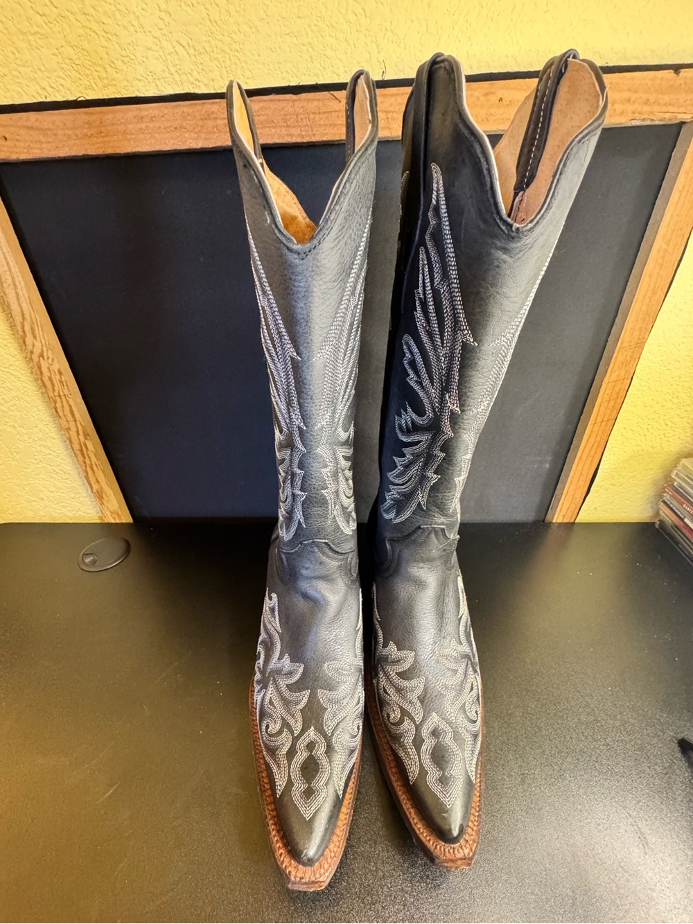Black Leather Mexican Western Cowboy Boots Women’s 9 Silver Embroidery